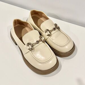 Beige Woman Loafer
